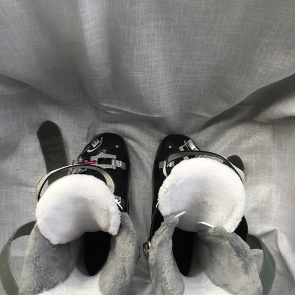 Womenâs Ski Boots Technica VIVA PHOENIX 8 MAX Alpine size 9.5 26.5cm - Picture 4 of 9